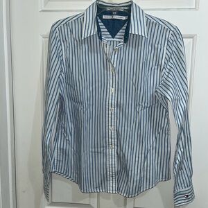 Women TOMMY HILFIGER WHITE/BLUE STRIPED BUTTON DOWN SHIRT long sl cotton size 6